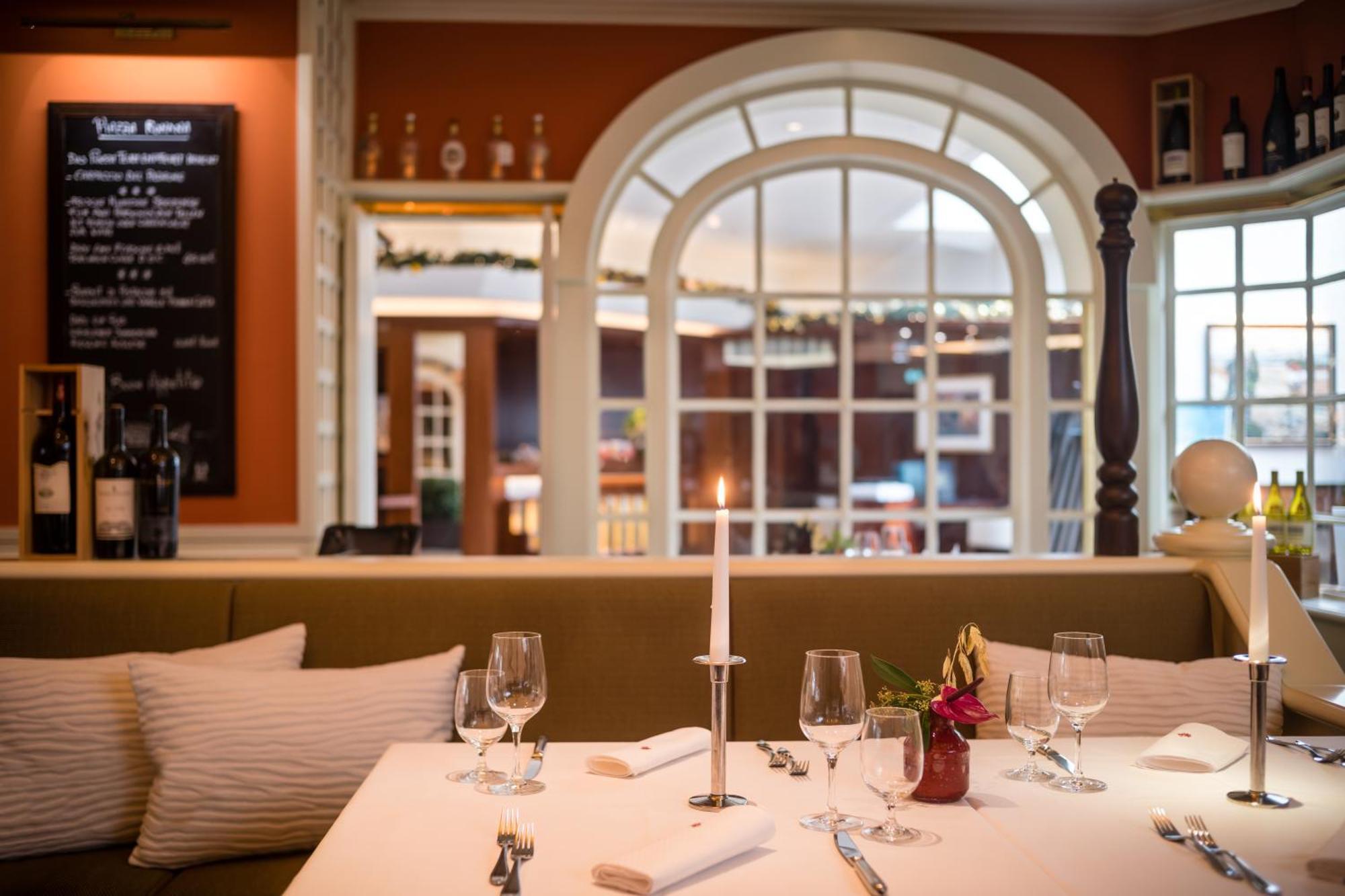 Grand Elysee Hamburg Ngoại thất bức ảnh Restaurant AOC