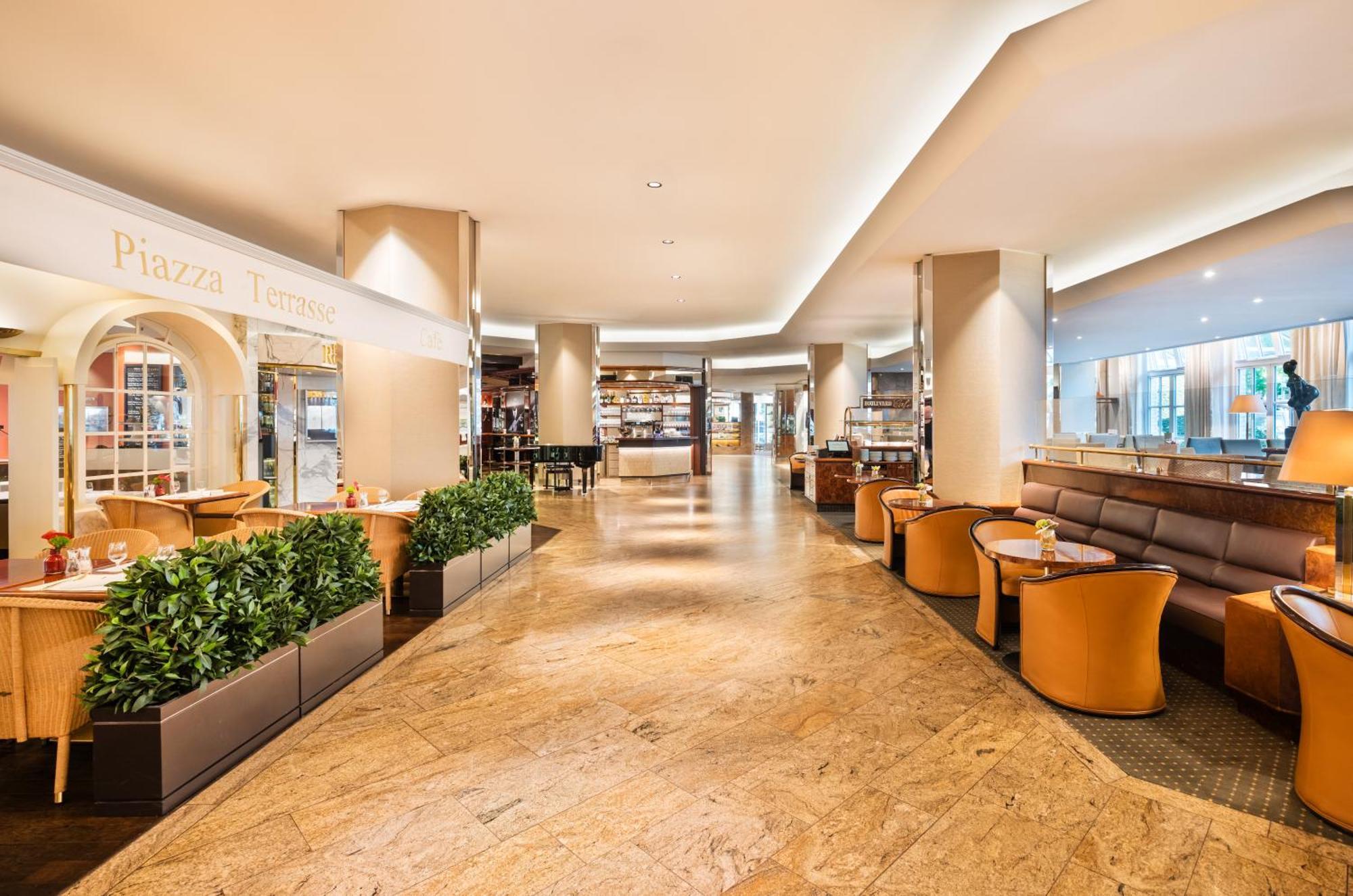 Grand Elysee Hamburg Ngoại thất bức ảnh The lobby