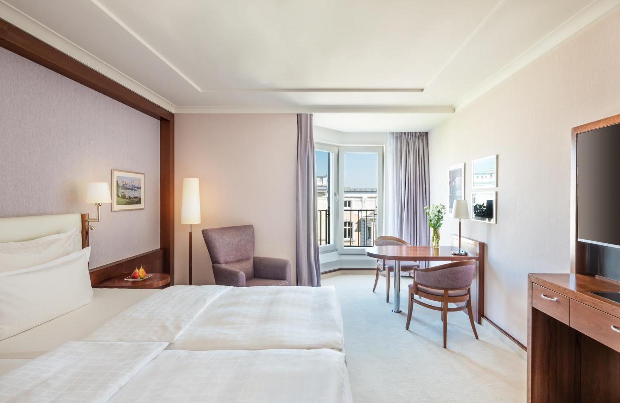 Grand Elysee Hamburg Ngoại thất bức ảnh A room at the Hotel de la Ville
